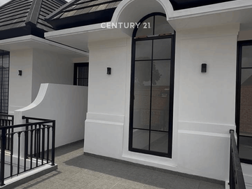 Rumah Cantik 2 Lantai Di Pondok Aren Rn 18379
