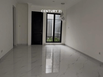 Rumah Cantik 2 Lantai Di Pondok Aren Rn 18379