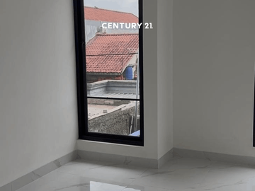 Rumah Cantik 2 Lantai Di Pondok Aren Rn 18379