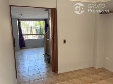 OPORTUNIDAD!!! ARRIENDO CASA 3 dorm. 3 baños en Maipú.