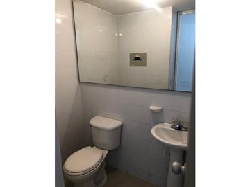 VENDO LOCAL EN PROVENZA