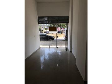 VENDO LOCAL EN PROVENZA