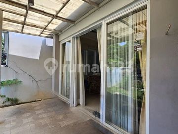 Rumah Layout Luas 2 Lantai Dalam Komplek Strategis di Lebak Bulus