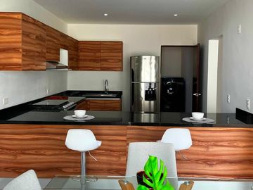 Casa en Venta de 3 Recamaras en Privada en Avenida Huayacan, Quintana Roo