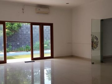 Dijual Kantor Tepi jalan Raya Jogja Kota