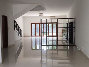 Dijual Kantor Tepi jalan Raya Jogja Kota