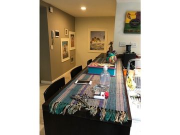 Departamento 5 ambientes. Quincho propio. Zona Playa Grande.
