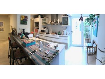 Departamento 5 ambientes. Quincho propio. Zona Playa Grande.