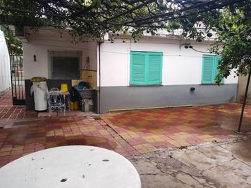 CASA AMERICANA DE 4 AMBIENTES EN MORÓN