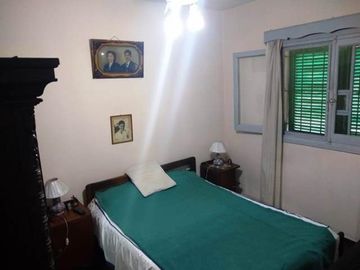 CASA AMERICANA DE 4 AMBIENTES EN MORÓN