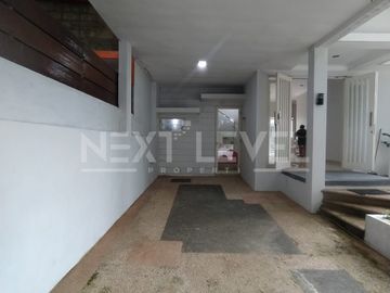 Rumah Terawat Di Villa Puncak Tidar, Ada Kolam Renang. Selangkah Ke Elpico Mall