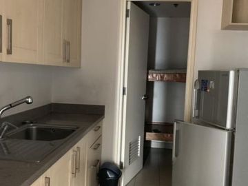 Rush Condominium for Sale 3 Bedrooms: 3BR Flat Condo for Sale in One Rockwell East Tower Rockwell Makati