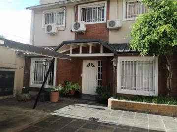 Ph de 3 ambientes al frente con patio