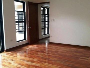Modern with Pool 2 Storey House and Lot for Rent in Friendsh