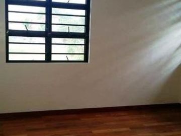 Modern with Pool 2 Storey House and Lot for Rent in Friendsh