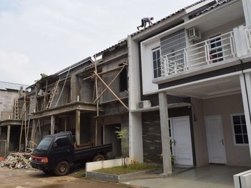 2 lantai siap huni harga mantap