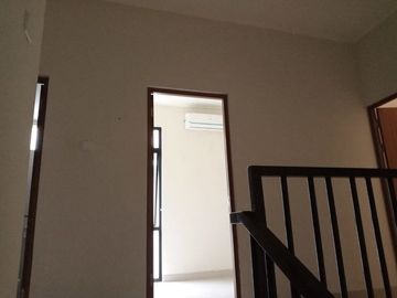 Disewakan Rumah Unfurnished 2lt Summer Bliss Lippo Cikarang Selatan