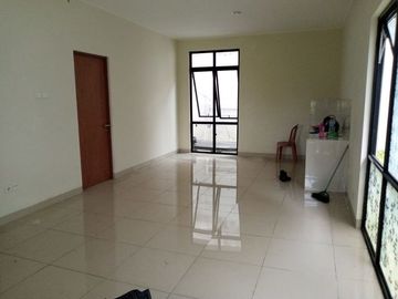 Disewakan Rumah Unfurnished 2lt Summer Bliss Lippo Cikarang Selatan