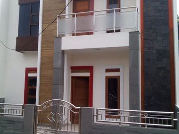 Rumah hook siap huni bangunan baru 2 lantai dekat rsud ujungberung kota bandung | MARTININGSIH