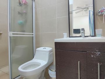 casa en venta en via bocono. Cod V28552