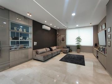 casa en venta en via bocono. Cod V28552