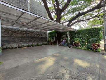 casa en venta en via bocono. Cod V28552