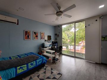 casa en venta en via bocono. Cod V28552
