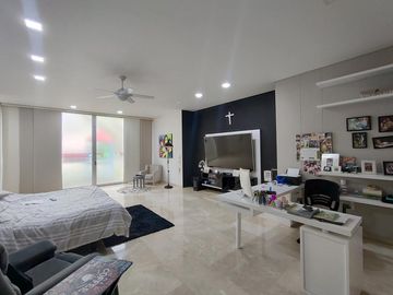 casa en venta en via bocono. Cod V28552
