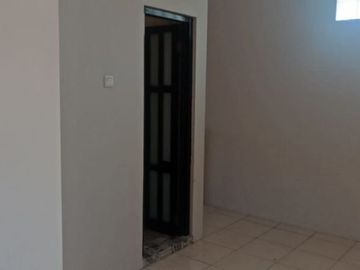 Disewakan Ruko dekat Undip dan Kedungmundu.RAMAI STRATEGIS