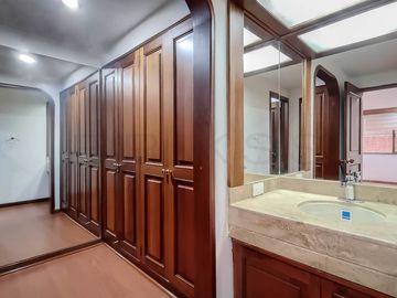 apartamento en venta en chico norte iii. Cod V6856