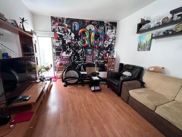 Ámplia Casa de Diseño en Excelente Ubicación.