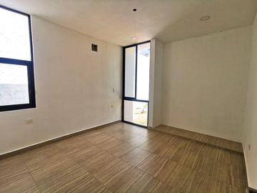 Casa en venta de una planta con amenidades en Cholul, Mérida