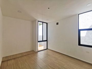 Casa en venta de una planta con amenidades en Cholul, Mérida