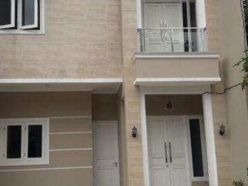 SIAPHUNI Rumah baru STRATEGIS 2lt Lebak Bulus Jakarta Selatan