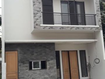 SIAPHUNI Rumah baru STRATEGIS 2lt Lebak Bulus Jakarta Selatan