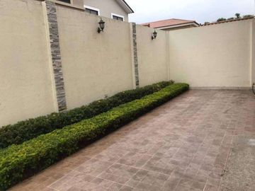 Venta de Casa CIUDAD CELESTE, Samborondón, Guayaquil