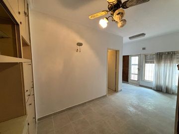 Departamento Tipo Casa en venta en Wilde Centro