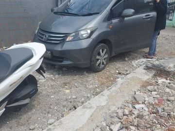 dijual rumah di bintara jaya bekasi