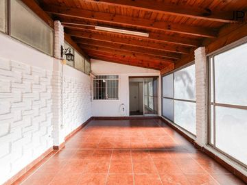 RETIRO. Av Del LIBERTADOR al 200, 4 amb con dep de servicio. COCHERA y TERRAZA. Seguridad 24 hs