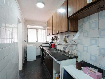 RETIRO. Av Del LIBERTADOR al 200, 4 amb con dep de servicio. COCHERA y TERRAZA. Seguridad 24 hs