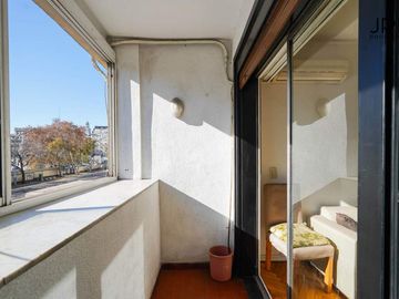 RETIRO. Av Del LIBERTADOR al 200, 4 amb con dep de servicio. COCHERA y TERRAZA. Seguridad 24 hs
