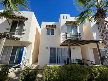 CASA EN VENTA EN PUNTA ESMERALDA II, NUEVO ALTATA