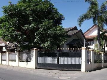 Rumah luas strategis di tengah kota Jogja