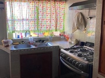 CASA EN VENTA EN XOCHIMILCO CON JARDÍN AMPLIO