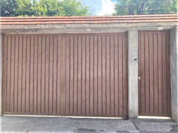 CASA EN VENTA EN XOCHIMILCO CON JARDÍN AMPLIO