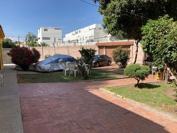 CASA EN VENTA EN XOCHIMILCO CON JARDÍN AMPLIO