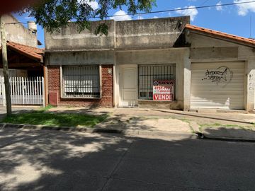 VENTA CASA EN MUY BUEN ESTADO  CIUDAD JARDIN.