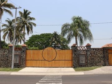 Venta residencia trapiche colima