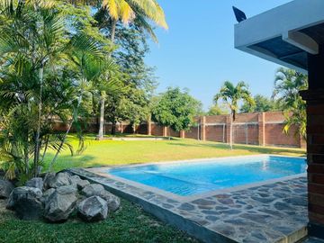 Venta residencia trapiche colima