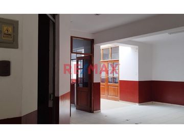 🏭 **Alquiler de Local Industrial con seguridad 24/7 en  Carretera Pomalca-Chiclayo** 🚀

¿Estás buscando un espacio amplio y estratégicamente ubicado